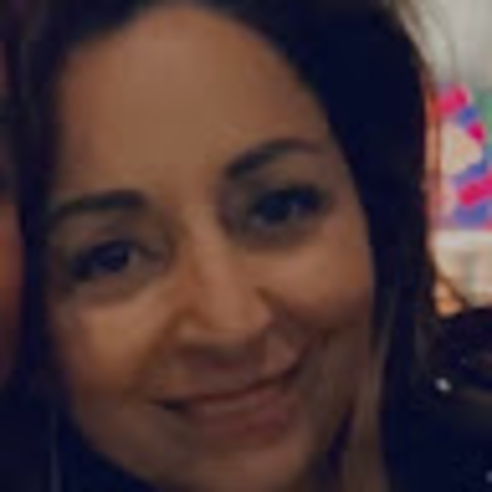 Meet your Posher, Lara